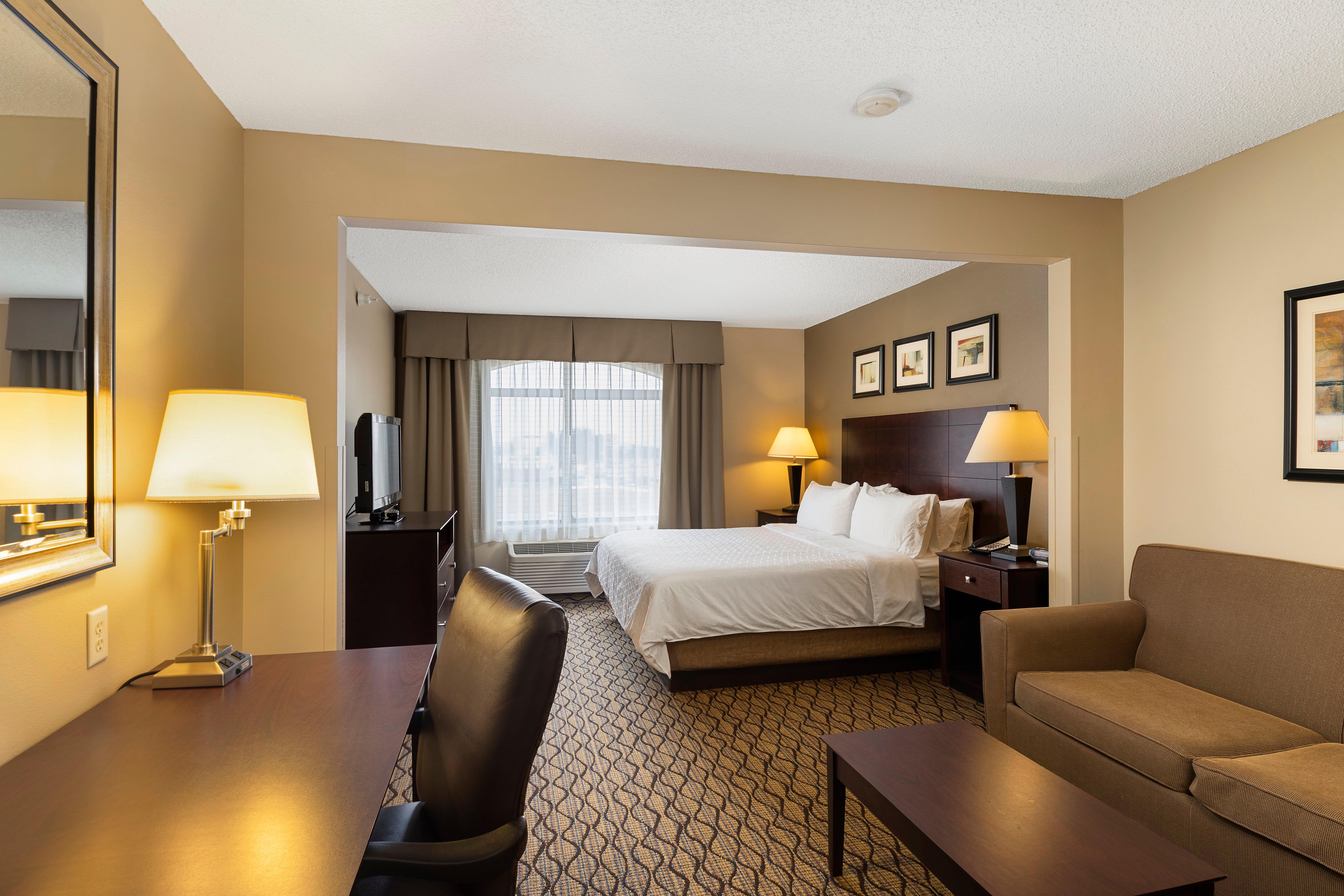 Holiday Inn Express Bloomington West By Ihg Exterior photo